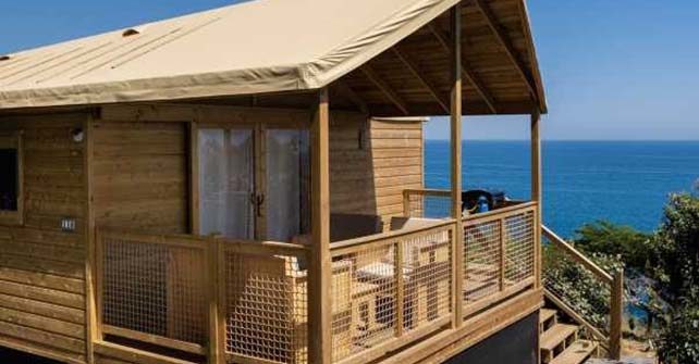 ECOLODGE <br><span class="subtitle-room">2 Schlafzimmer – 7 Pers. max – Meerblick</span>