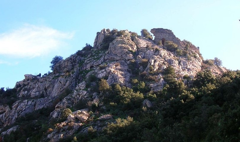 Notre Dame Du Chateau D Ultrera Les Criques De Porteils